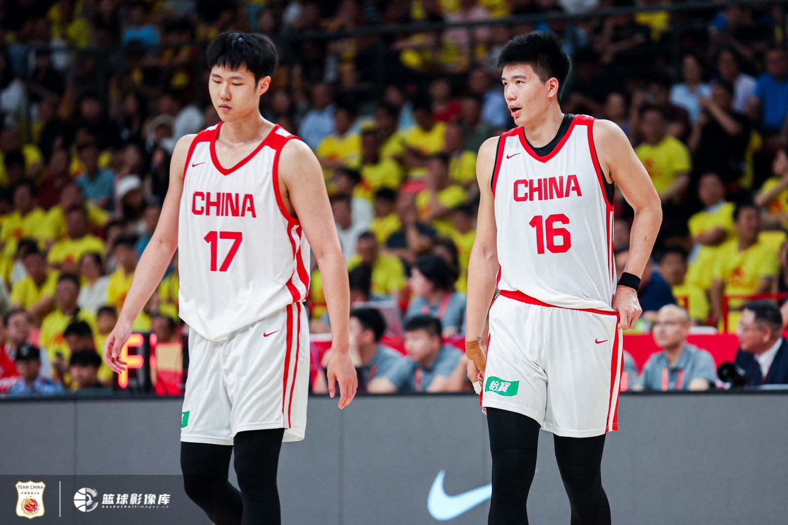 三分占优！中国男篮半场三分14中8命中率57.1% 乌拉圭13投仅4中